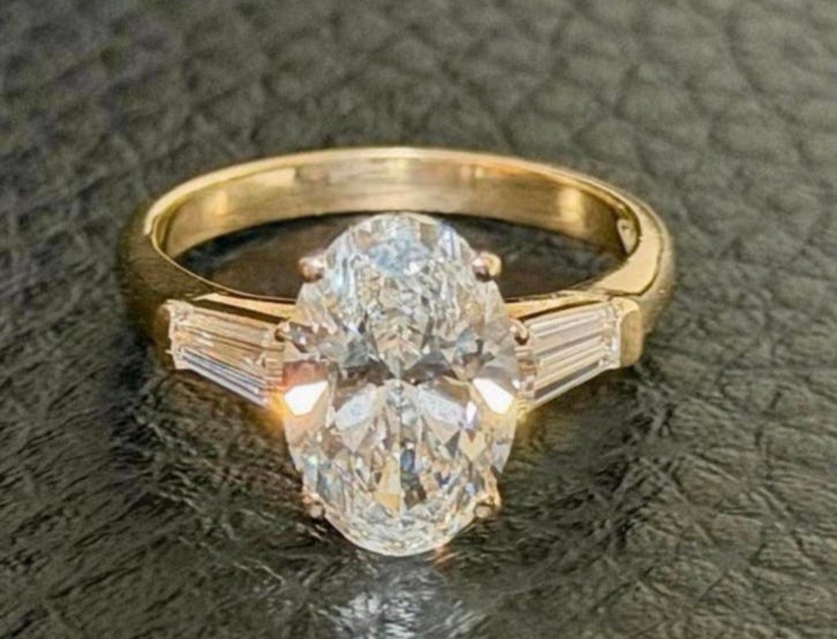 Gouden ring met VS2 diamant totaal 4 caraat met certificaat!, Geel, Nieuw, Ophalen of Verzenden, 17 tot 18