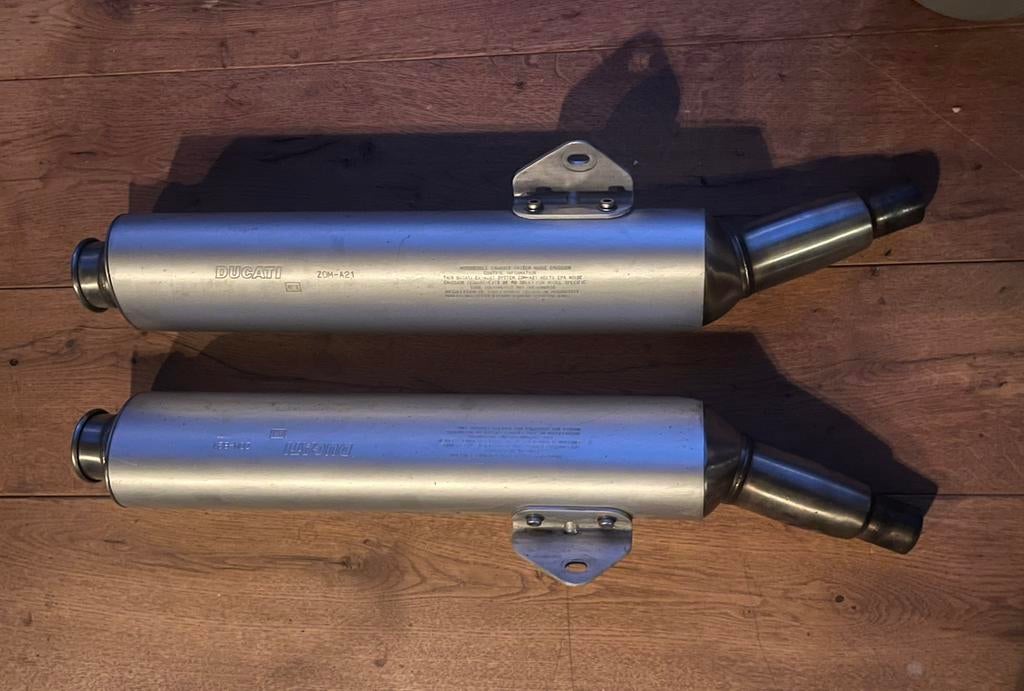 Ducati M900 1st gen originele uitlaat, Ophalen, Nieuw