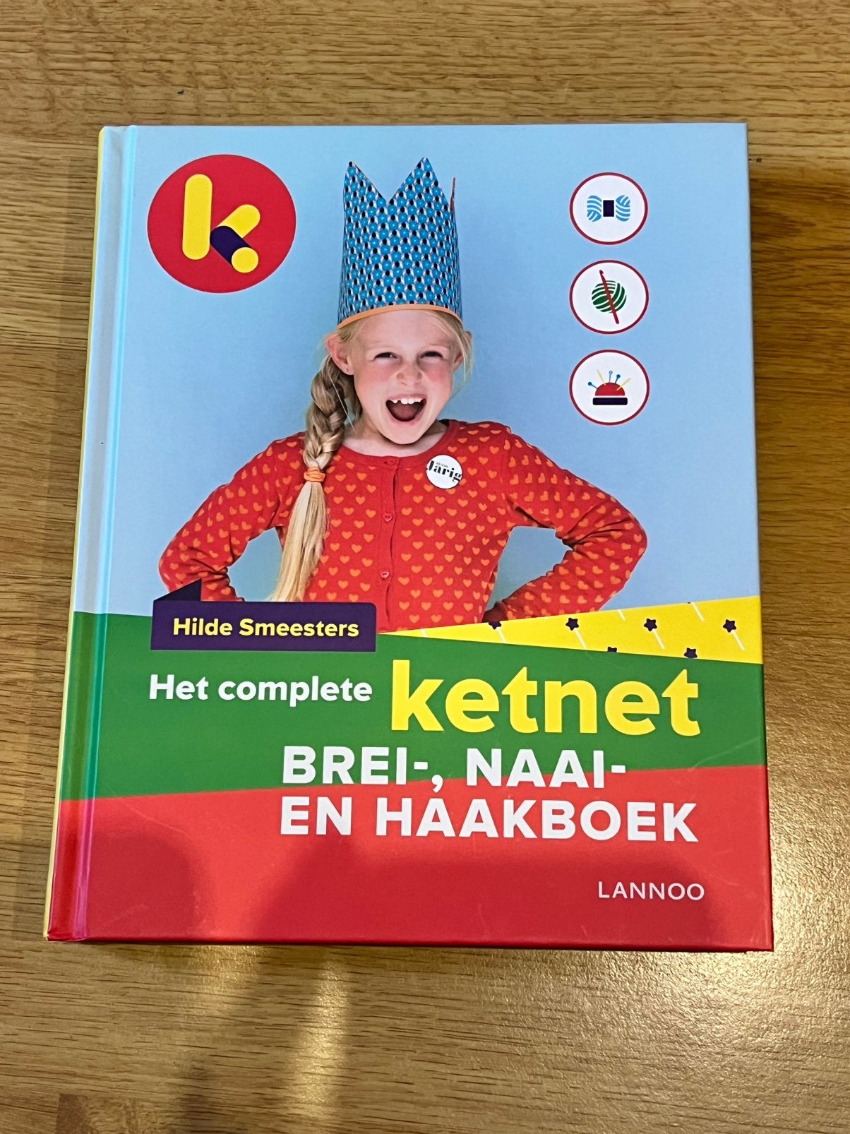 Het complete Ketnet brei-, naai- en haakboek, Boeken, Ophalen of Verzenden, Nieuw, Hilde Smeesters