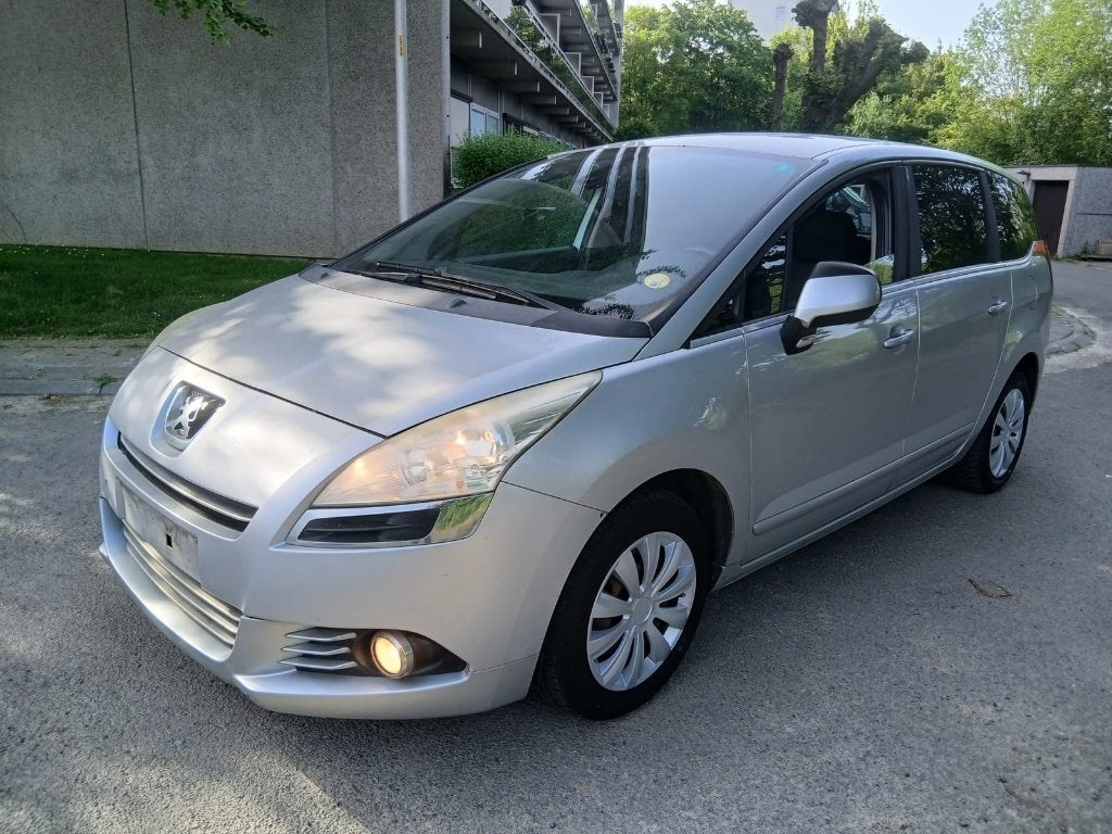 PEUGEOT / 5008 / 1.6 HDI / ATTELAGE / A.C, Autos, Peugeot, Boîte manuelle, Diesel, Particulier, 1600 cm³