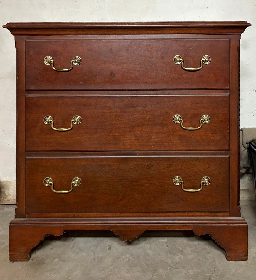 Commode DREXEL Héritage, 3 ou 4 tiroirs, 25 à 50 cm, Comme neuf, Enlèvement
