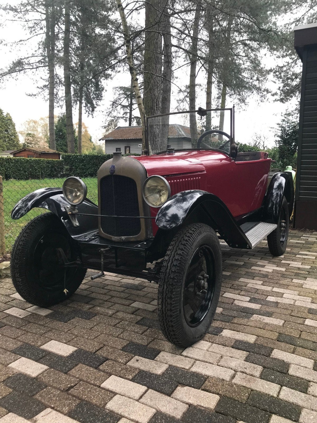 Citroën 5 pk Trèfle  1925
1925
3 zitplaatsen
Heel erg, Auto's, Citroën, Particulier, Te koop