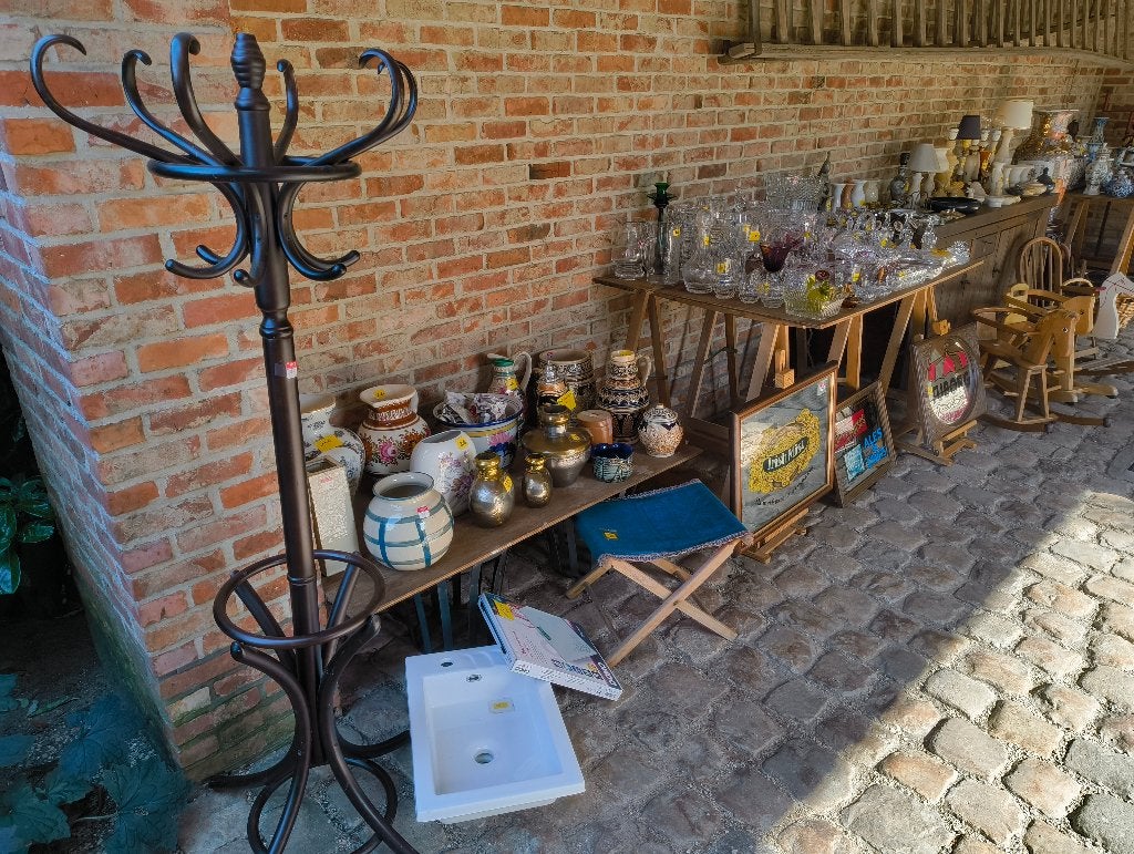 Garageverkoop – zolderschatten, babyspullen, vintage, Ophalen