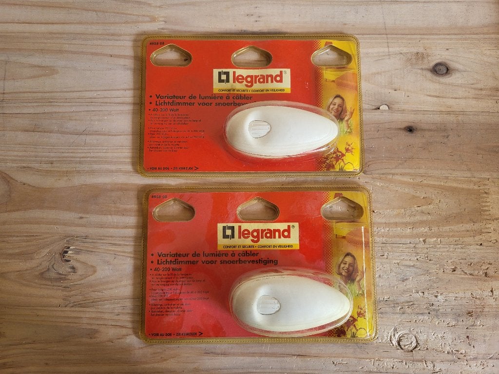 Lot 2x Legrand LEG95808 Variateur lumière molette 40-200W, Envoi, Neuf, Autres marques, Variateur