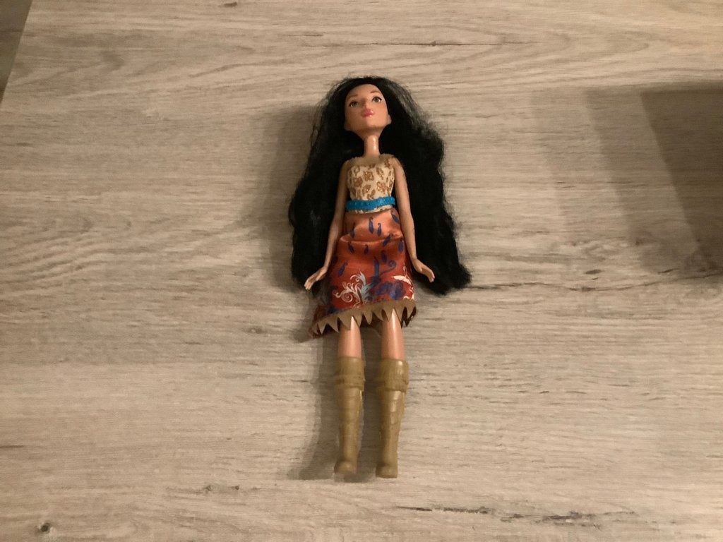 Poupée Disney Pocahontas (29 cm), Enfants & Bébés, Jouets | Poupées, Enlèvement ou Envoi, Utilisé, Barbie