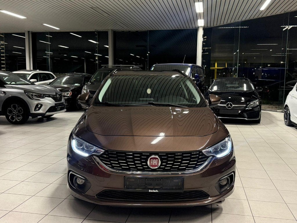 Fiat Tipo 1.6i Essence Automatique 81kW Euro 6b, Euro 6, Entreprise, Carnet d'entretien, 5 portes