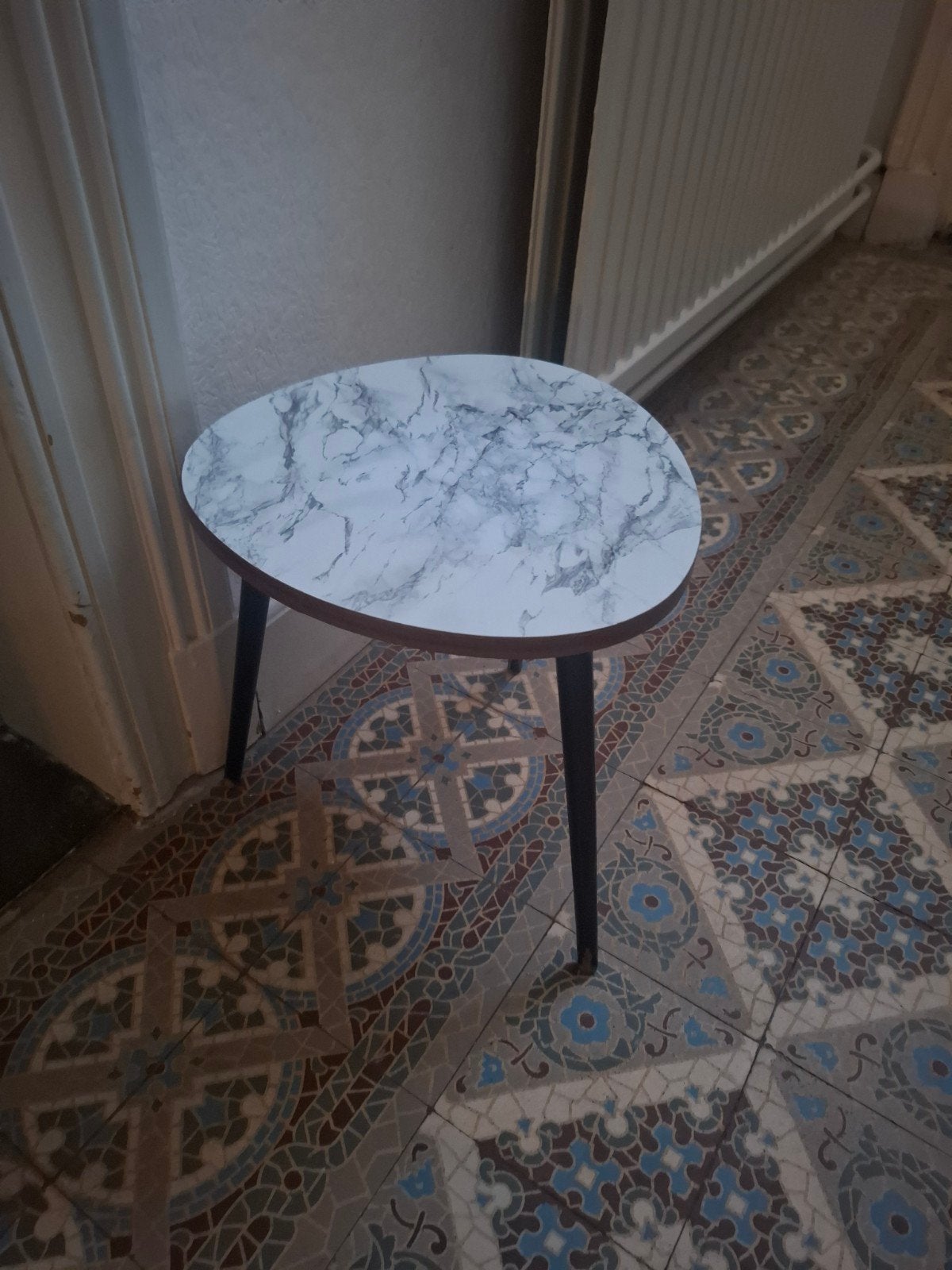 vintage marmeren look houten plantentafeltje, Ophalen, Hout