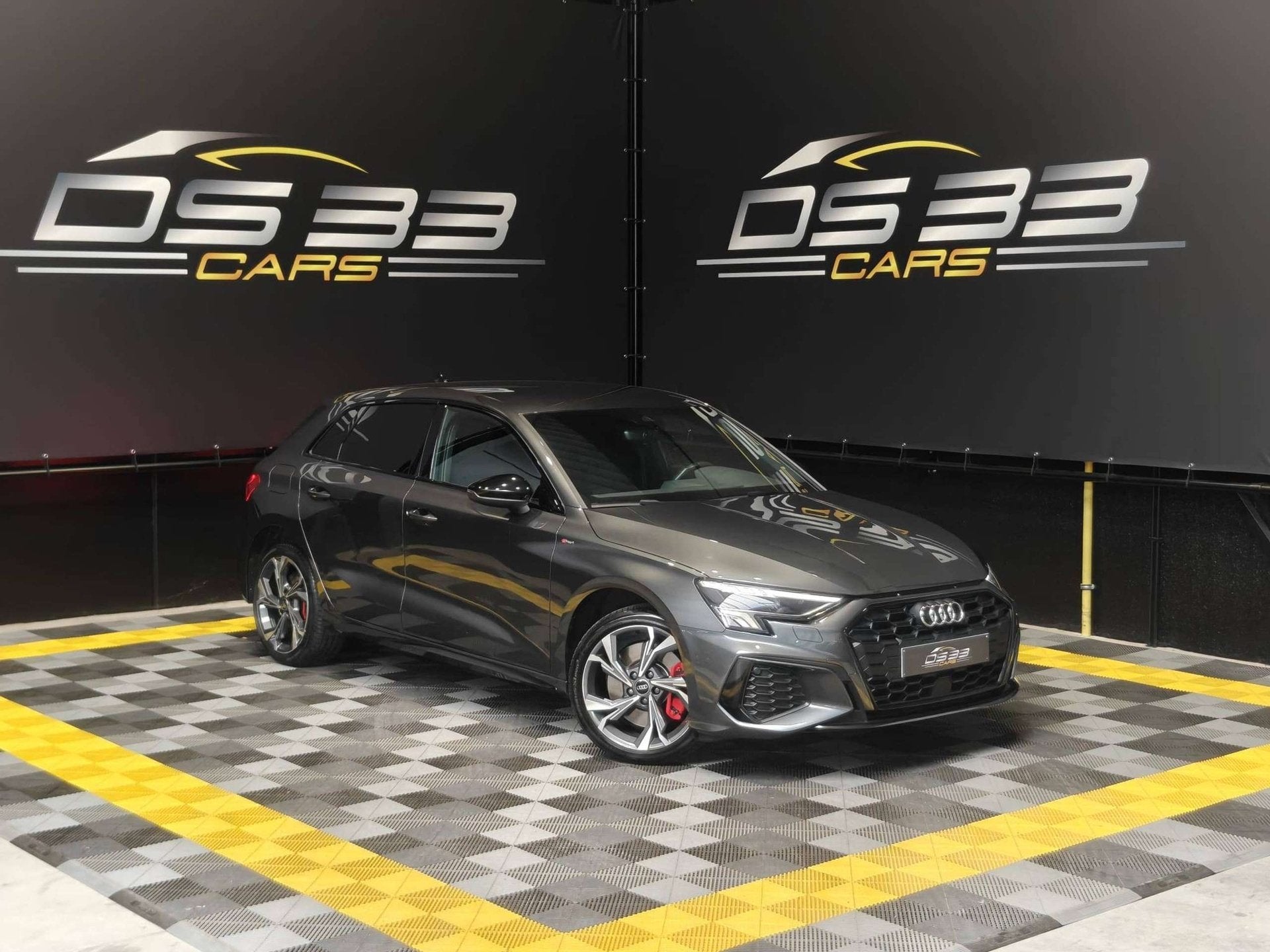 Audi A3 45 TFSI e Competition 3x S-line 245pk/LED/Apple/Lede, Automaat, Gebruikt, 4 cilinders, Plug-in hybride