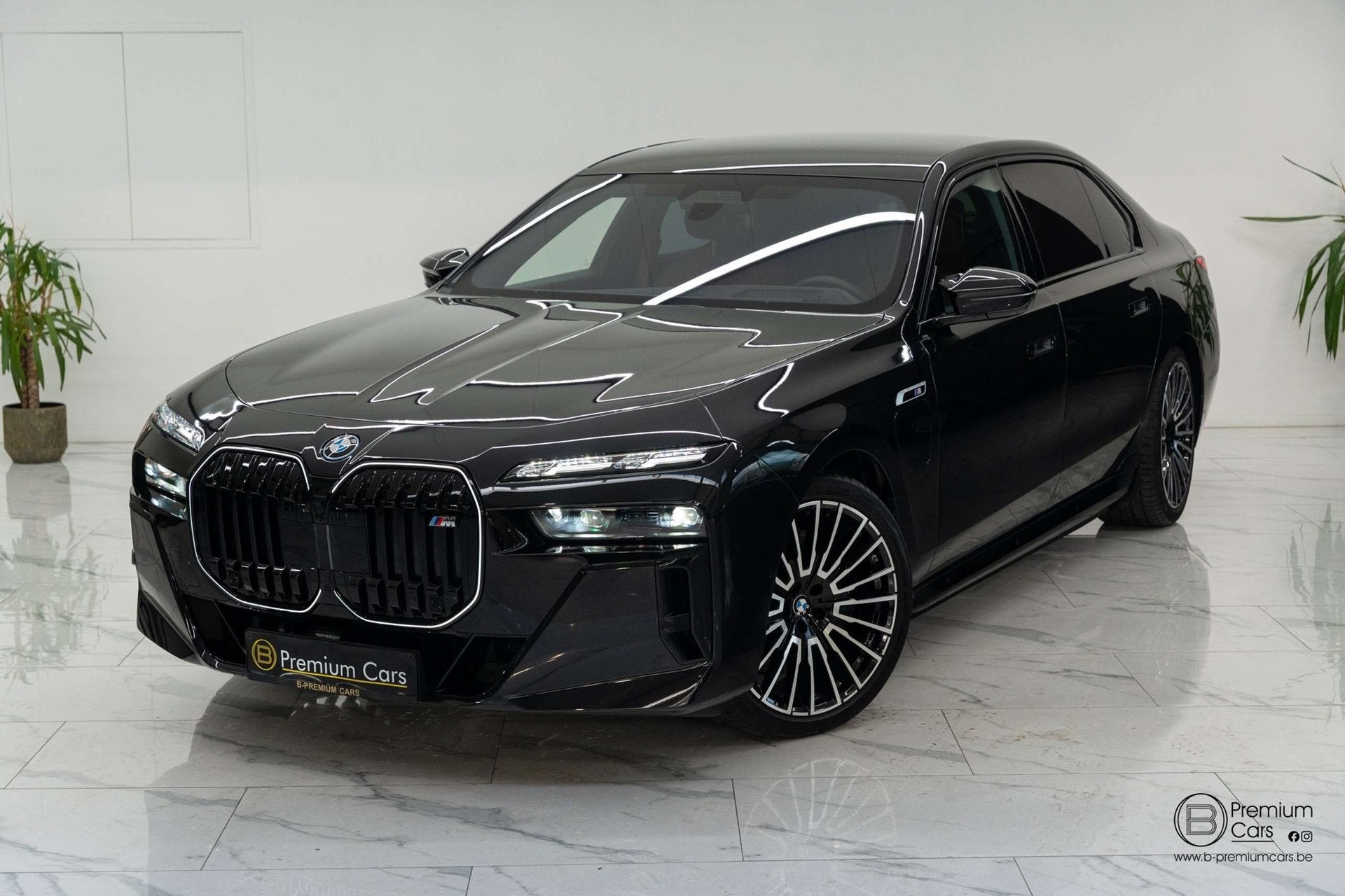BMW 760 xDrive Individual! MEGA FULL OPTIONS!, Auto's, Automaat, Gebruikt, 420 kW, Bedrijf