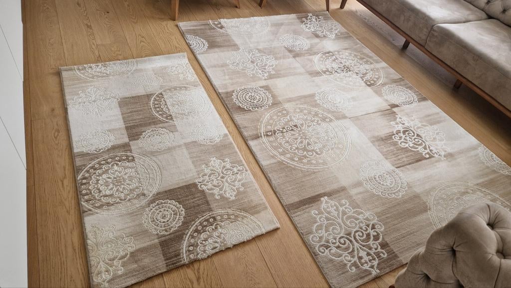 2 x tapijten zo goed als nieuw
150x233cm
120x90, Maison & Meubles, Ameublement | Revêtements de sol, Crème, Vintage, Enlèvement