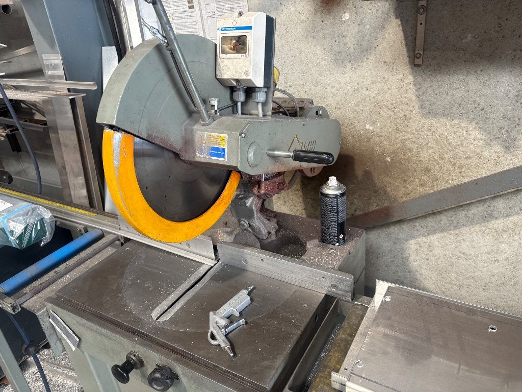 Calvet zaagmachine 400s, Ophalen, Gebruikt, 70 mm of meer, Afkortzaag