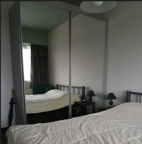 Kleerkast - Modern, Huis en Inrichting, Kasten | Kleerkasten, Ophalen, Met deur(en), Gebruikt, 200 cm of meer