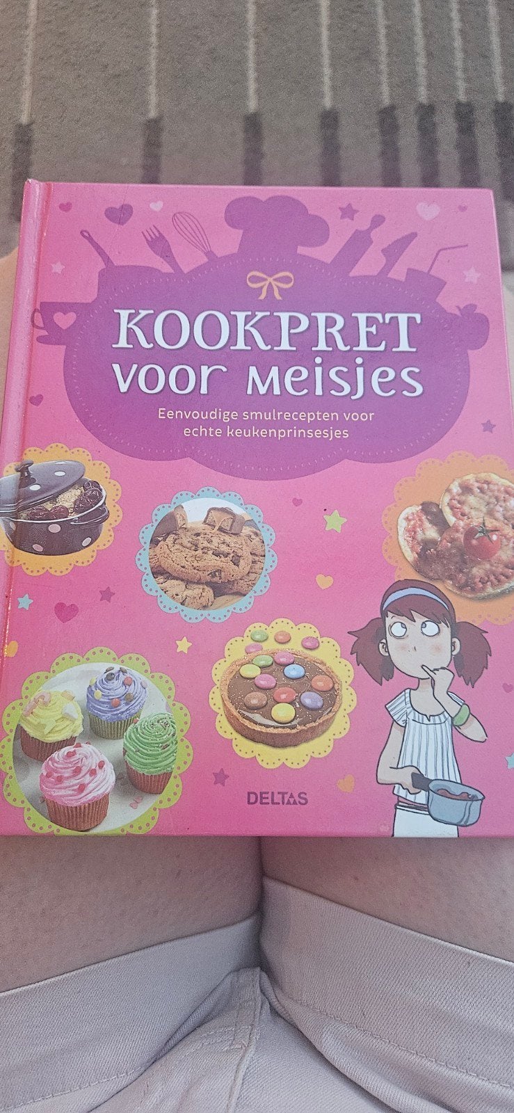 Livre de cuisine amusant pour les filles (+/- 8 à 12 ans), Livres, Enlèvement, Comme neuf, Gâteau, Tarte, Pâtisserie et Desserts