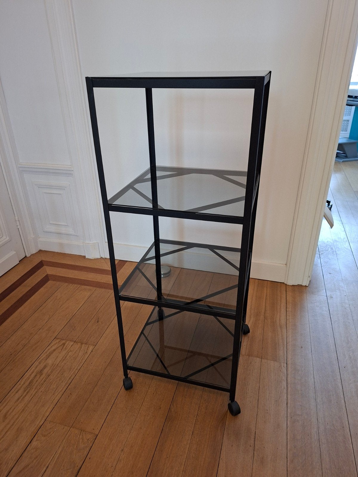 Armoire en acier avec étagères en verre, Maison & Meubles, Enlèvement