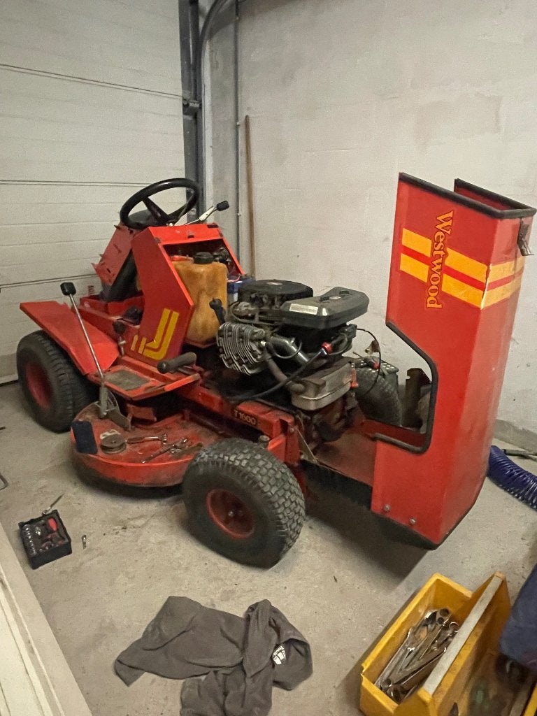 Westwood zitmaaier voor onderdelen of renovatie, Ophalen, Gebruikt, Versnellingen, Westwood