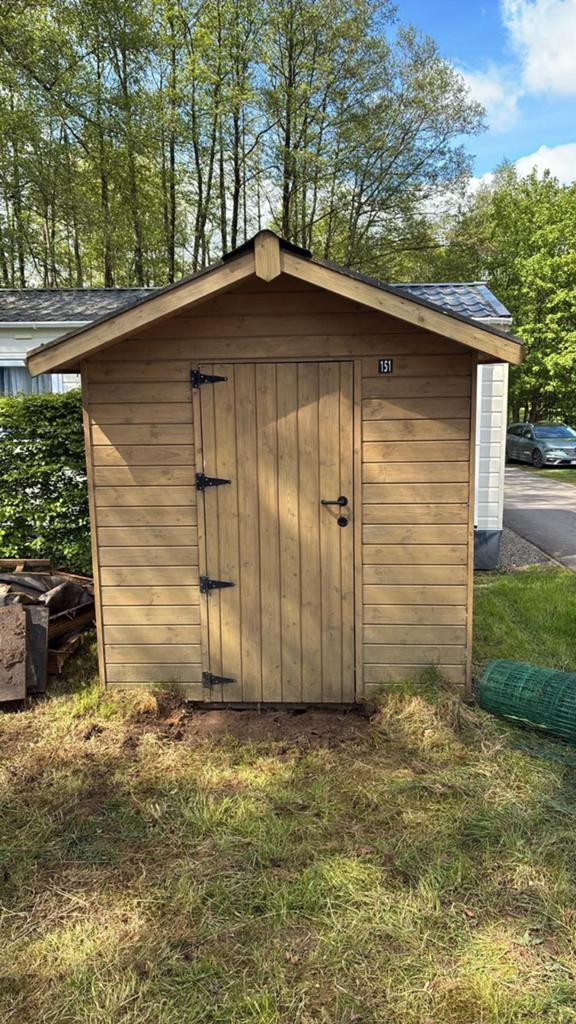 Tuinhuis en trap te koop., Tuin en Terras, Tuinhuizen, Gebruikt, Tuinhuis, Minder dan 200 cm, Zonder ramen