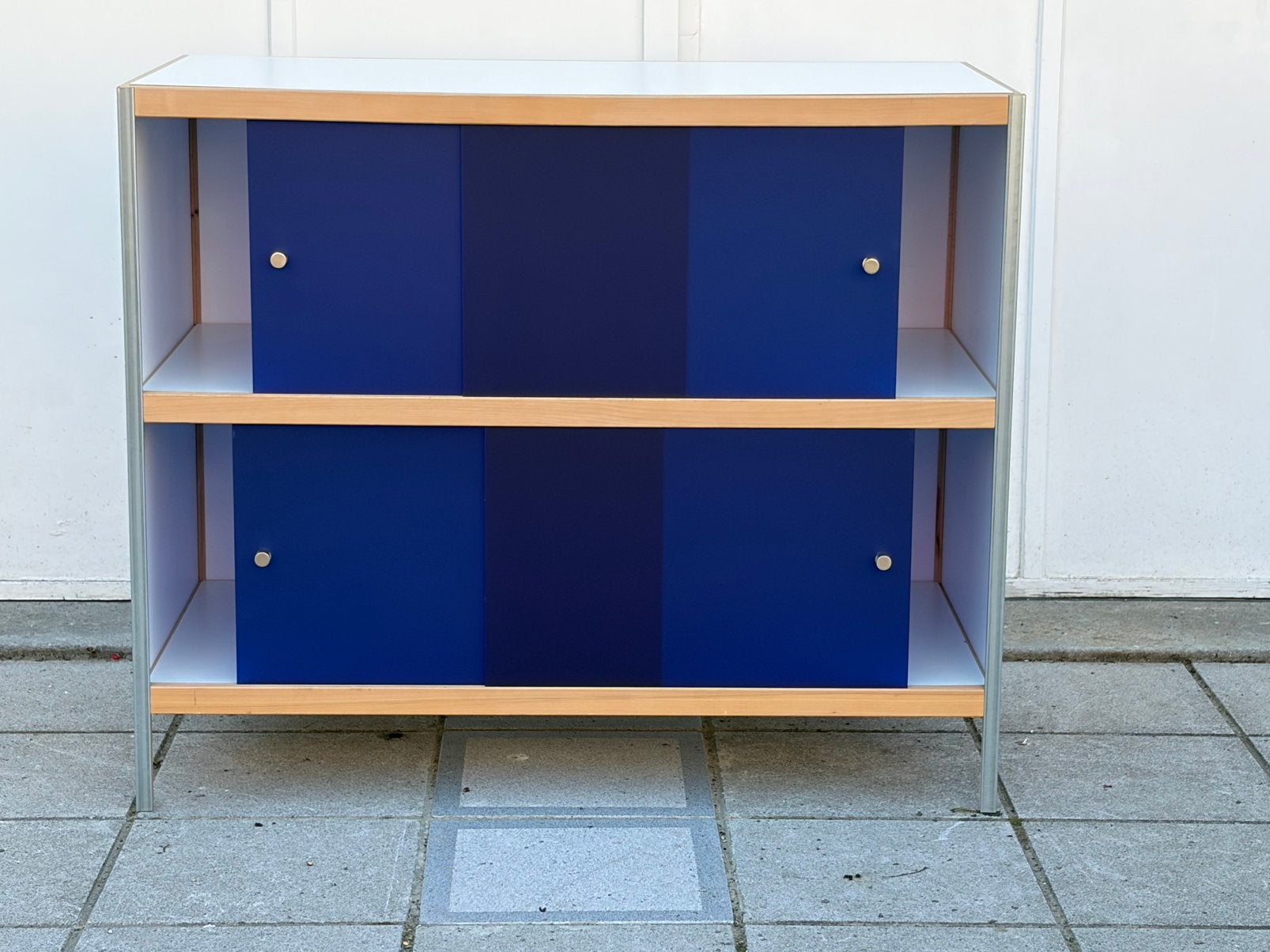 Armoire Kewlox/large et profonde/avec portes en acrylique, Enlèvement, Comme neuf