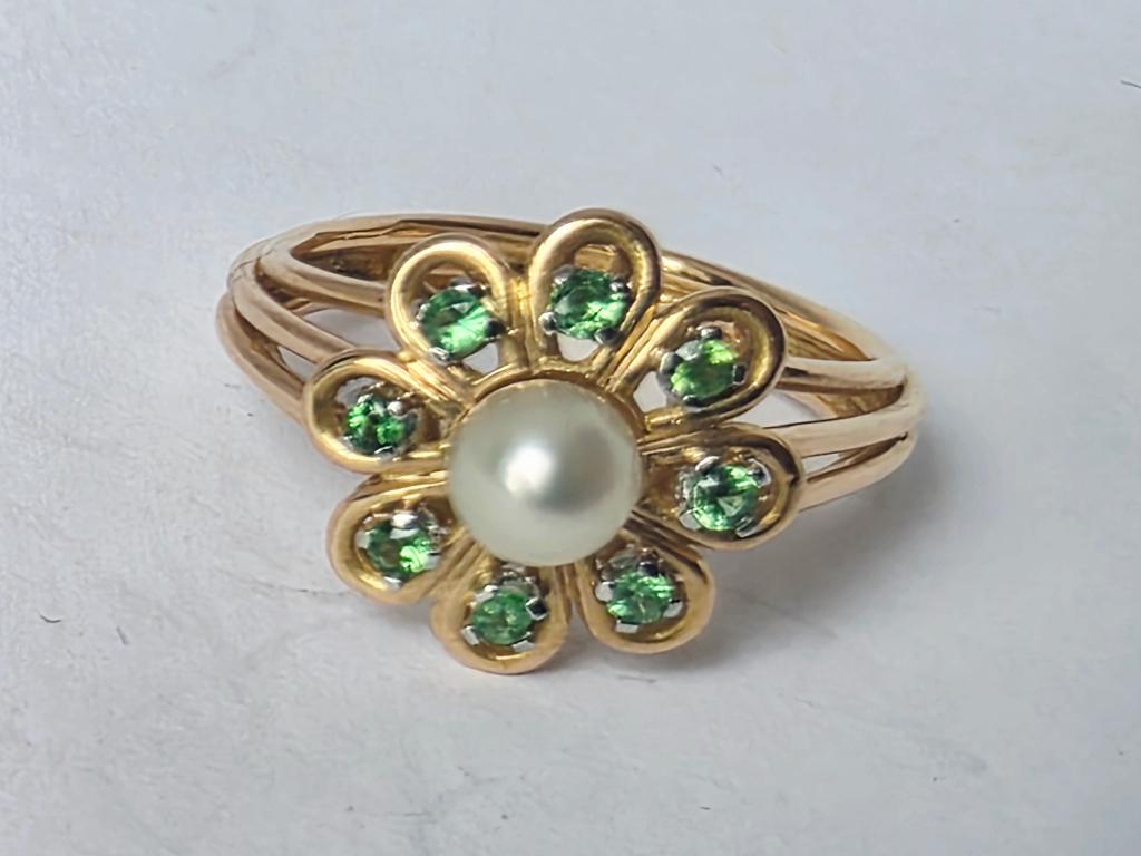 Gouden ring met tsavorieten en parel, Bijoux, Sacs & Beauté, Bagues, Enlèvement ou Envoi, Or, Plus petit que 17, Comme neuf