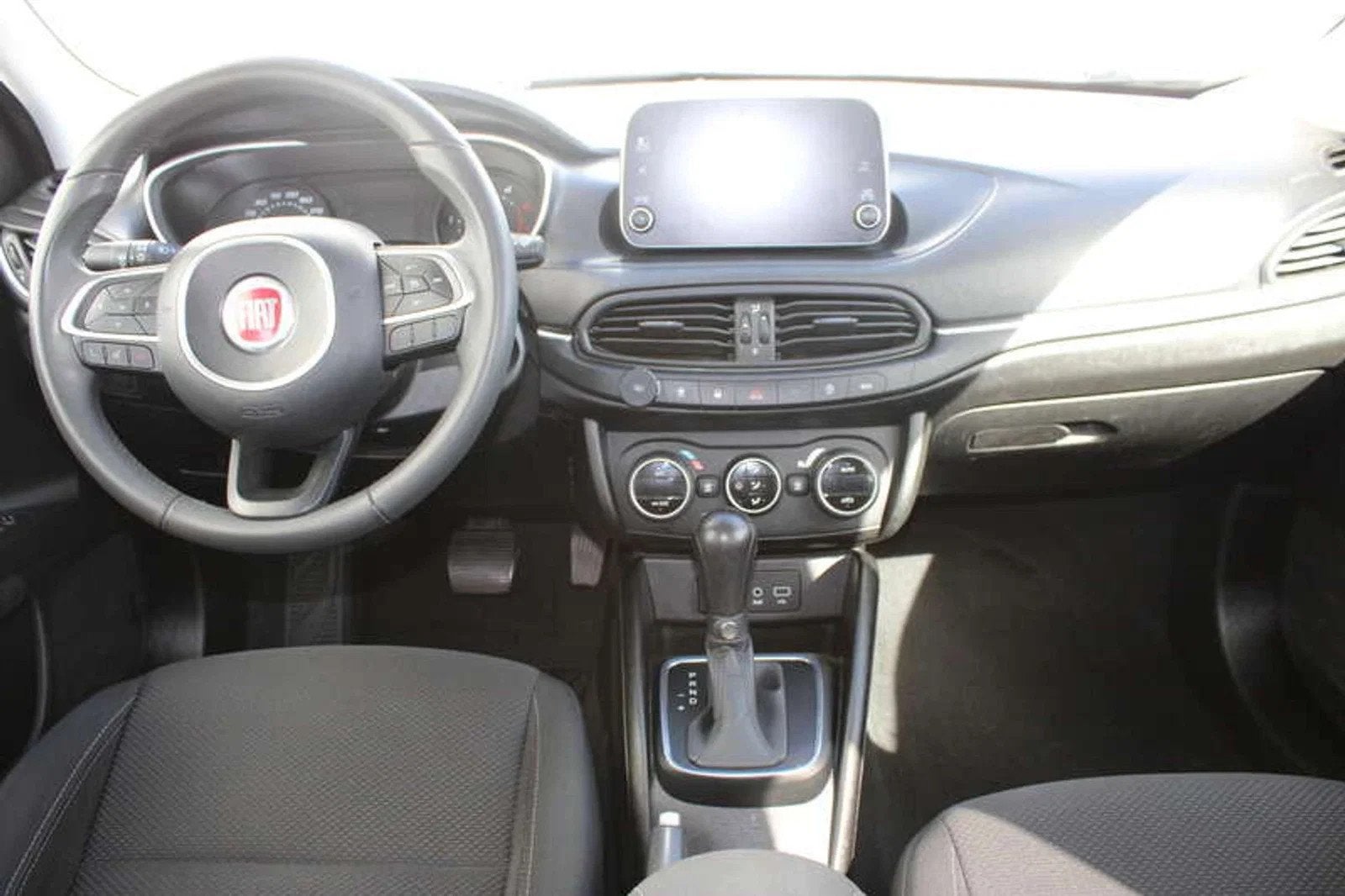 Fiat Tipo Tipo SW 1.6 MultiJet Easy DCT S (automatique), Autos, Achat, Electronic Stability Program (ESP), Euro 6, Entreprise