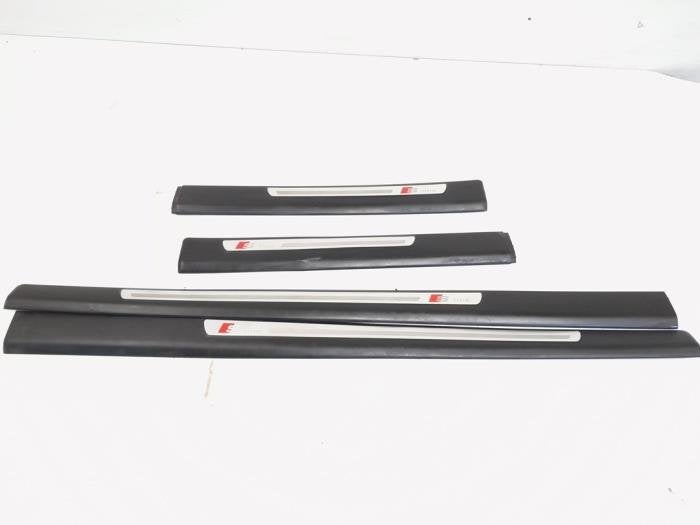 Cadre portière d'un Audi A6, -, 3 mois de garantie, Audi, Utilisé