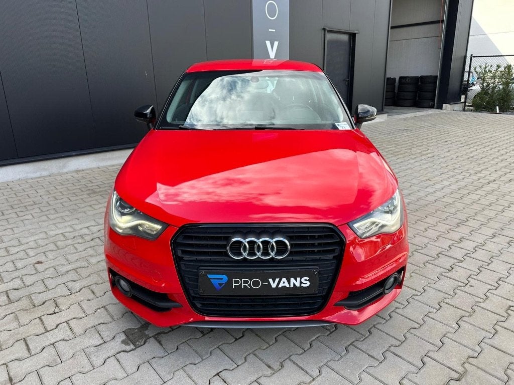Audi A1 S line 1.6 TDI Airco|LED|Navi|Stoelver|Bluetooth|BTW, Auto's, Stof, A1, Zwart, 4 cilinders