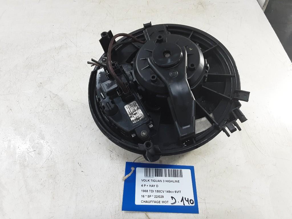 RADIATEUR MOTEUR Volkswagen Tiguan (AD1) (3Q2819021), Volkswagen, Mevr. I. Hauben, Utilisé, Rue de l'Espoir 34 34
4030  GRIVEGNÉE, BE