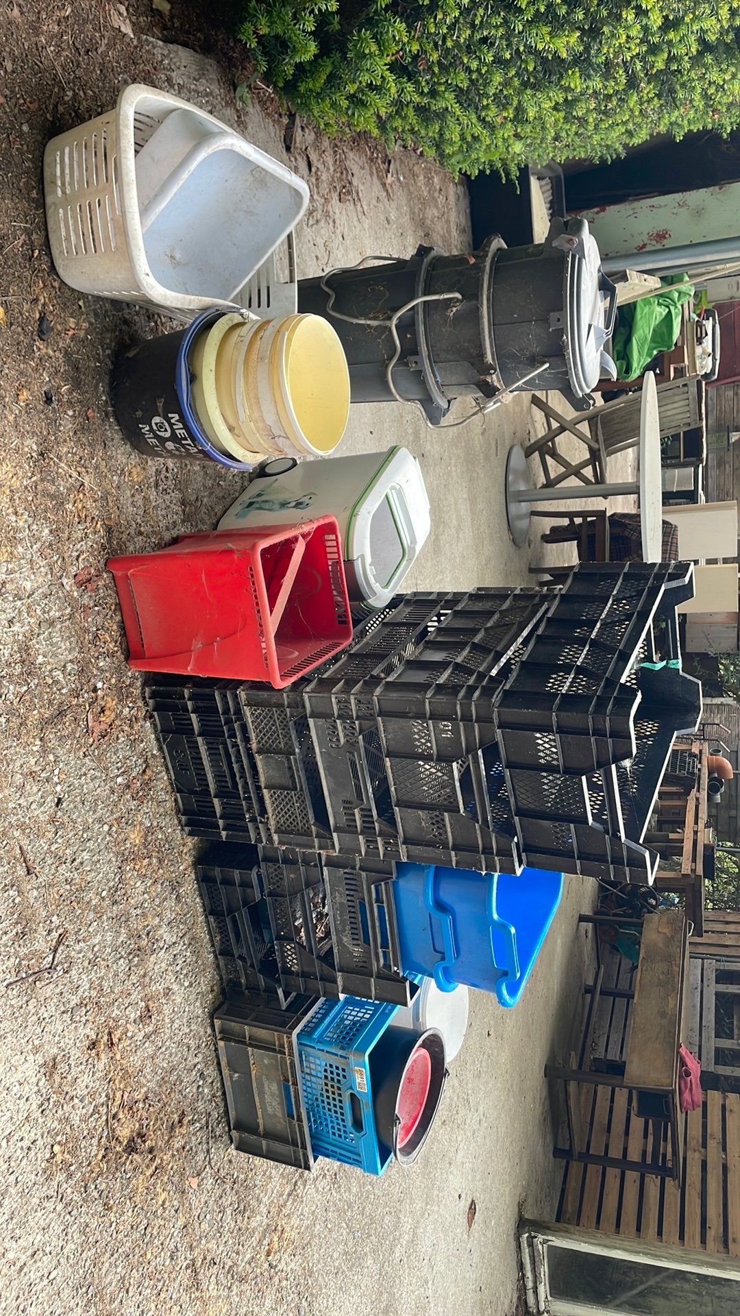 Poubelles et seaux gratuits, Enlèvement, Utilisé