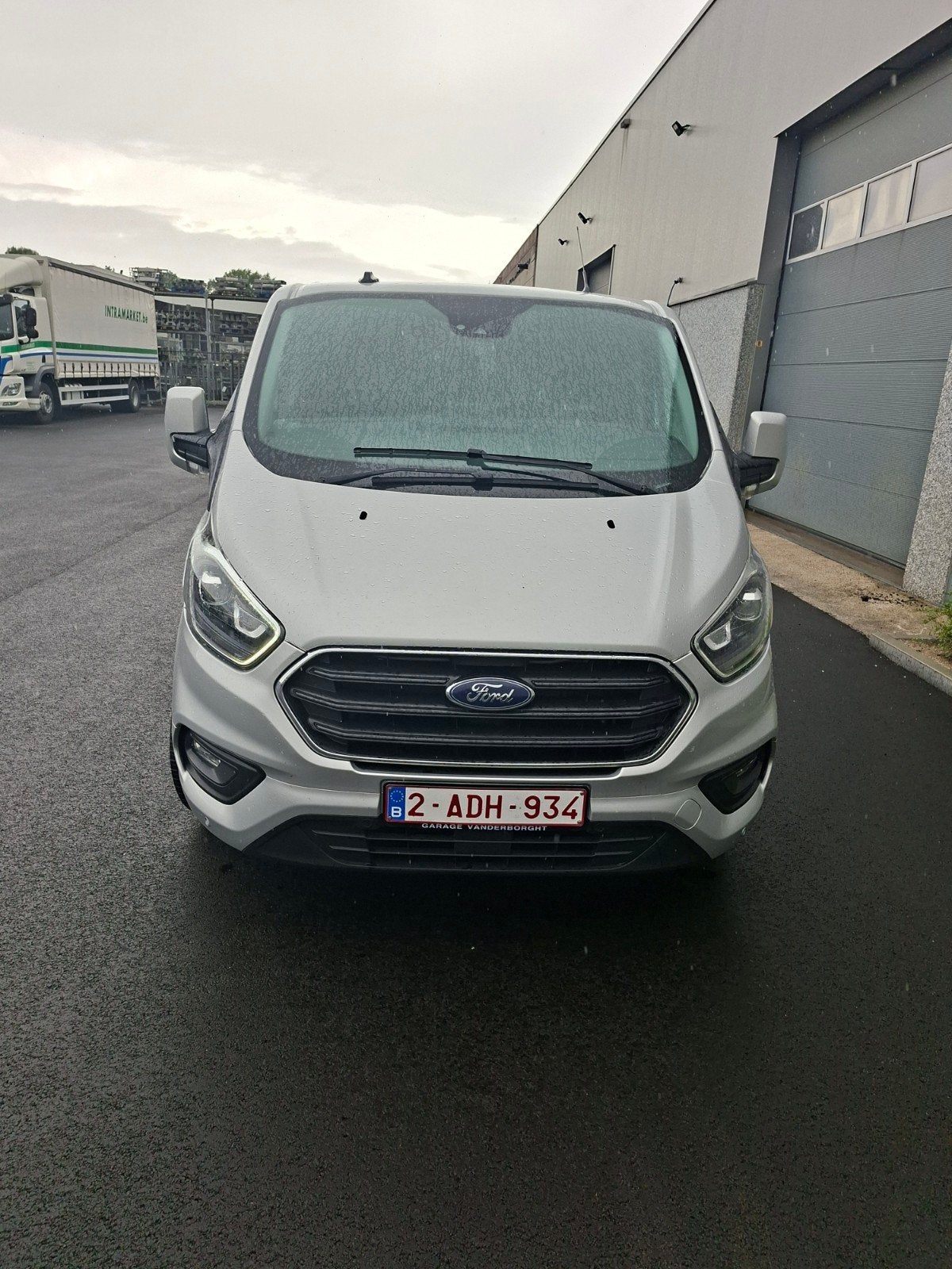 Voiture Ford automatique personnalisée à cabine double de 17, Argent ou Gris, Achat, Euro 6, Sièges chauffants