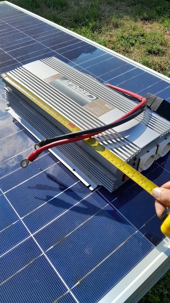 Omvormer 1700w / 12vdc / 230vac + zonnepaneel, Doe-het-zelf en Bouw, Ophalen, Gebruikt, Compleet systeem, 200 wattpiek of meer
