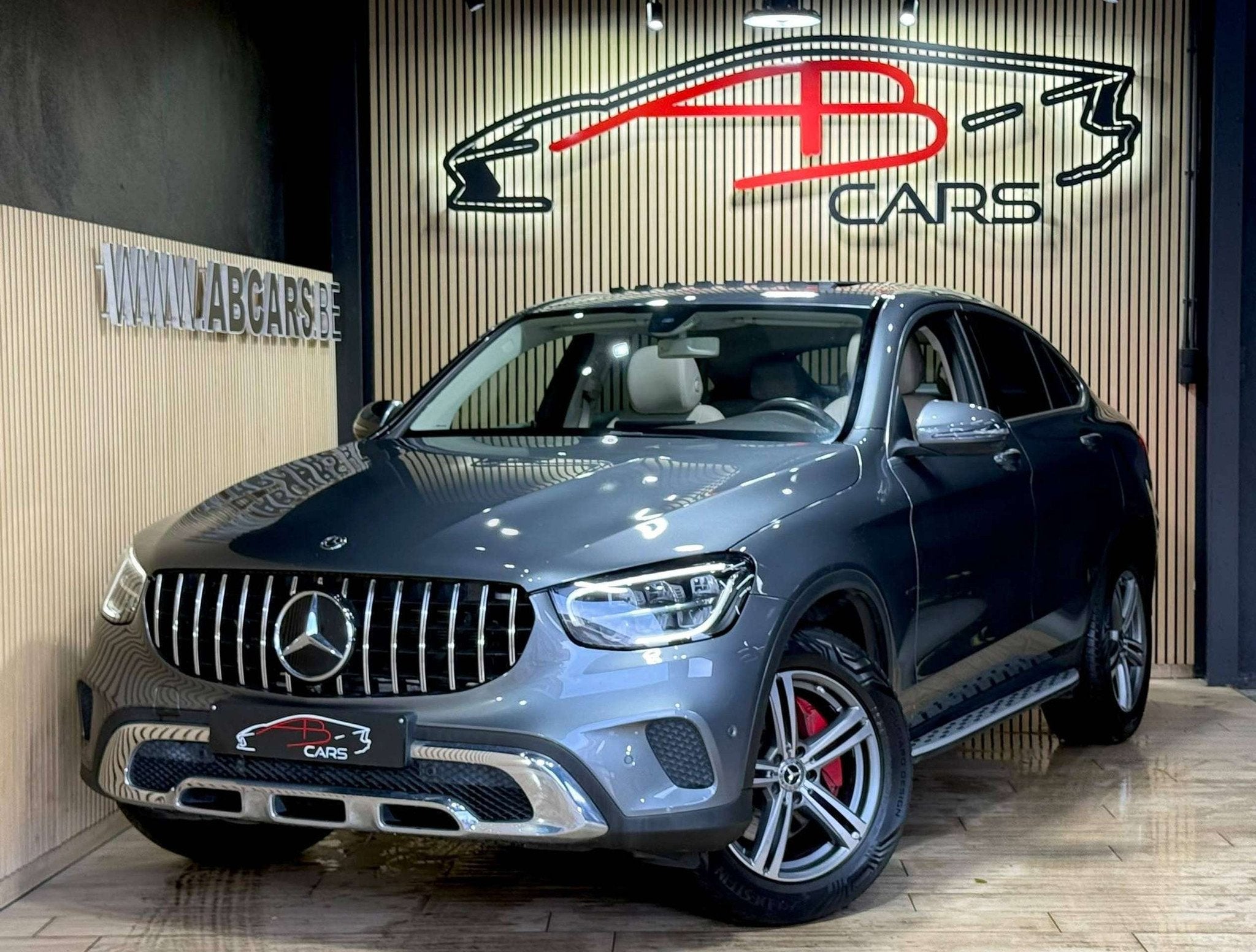 Mercedes-Benz GLC 200 4-Matic * COUPE * LOOK PACK AMG * GAR, Autos, Cuir, Argent ou Gris, 5 portes, 5 places