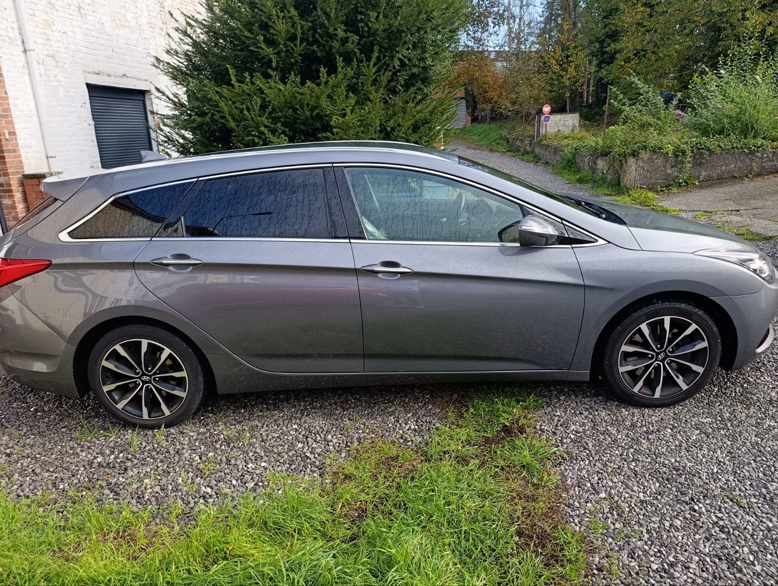 hyundai i40 178000 kilomètres boîte automatique, Autos, Cuir, Argent ou Gris, Achat, Euro 6