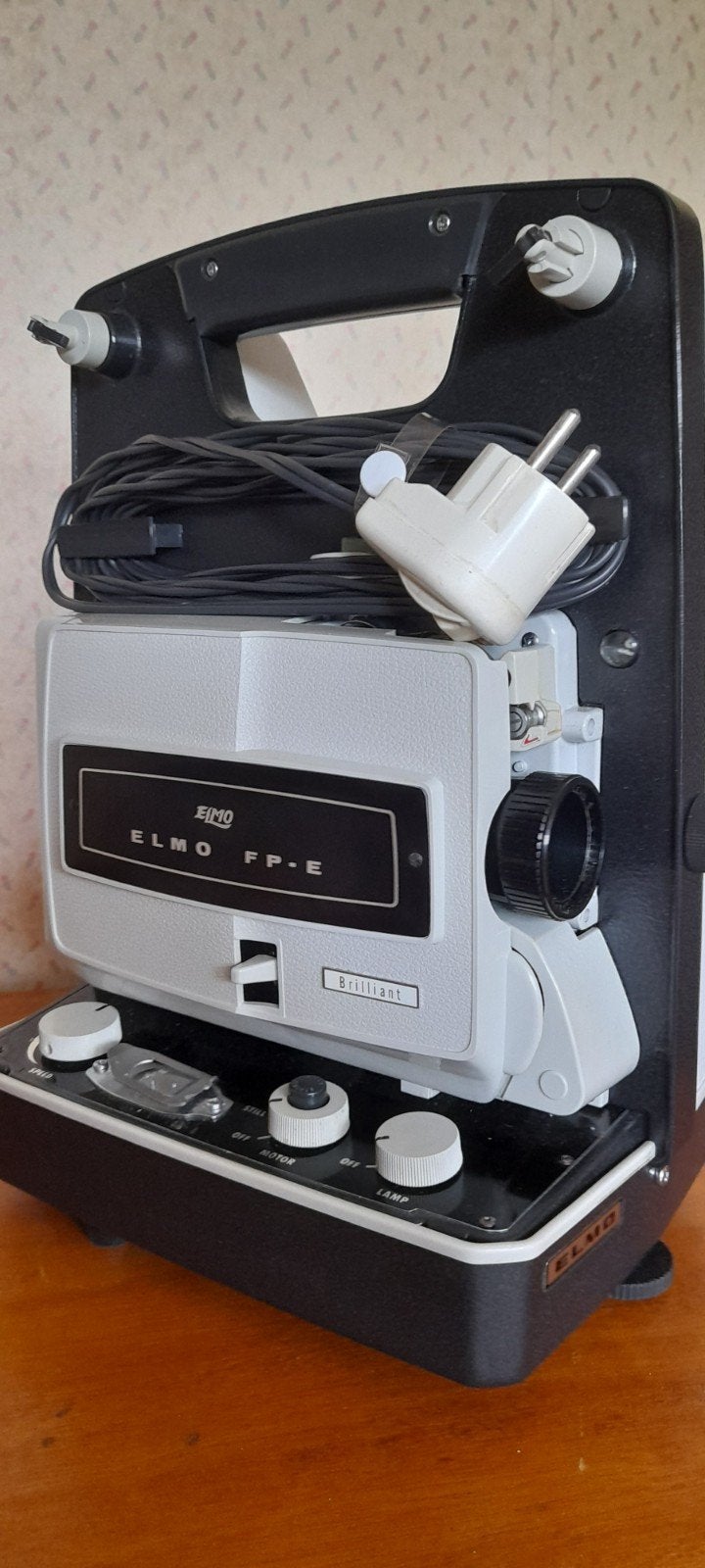 8mm projector, Enlèvement, Projecteur