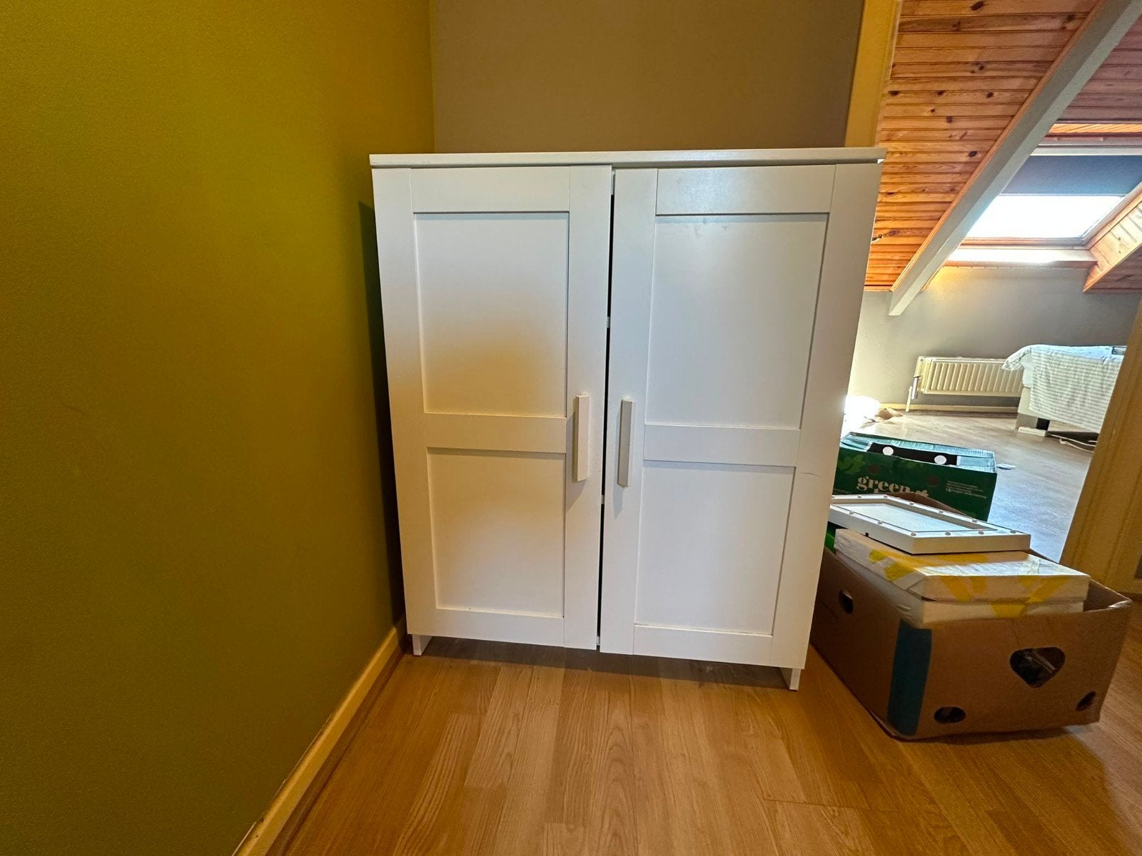 Kast met legplanken te koop wegens verhuis, Ophalen