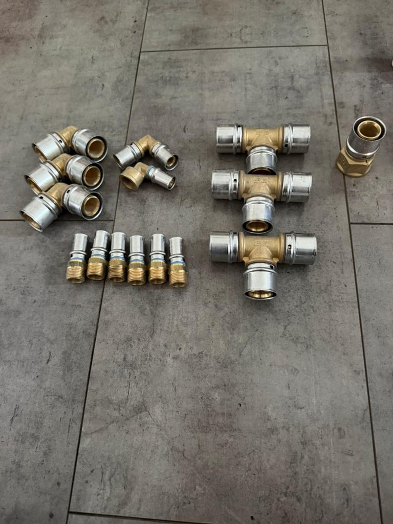Set nieuwe TH B meerlaagse krimpfittingen 16/32 messing, Ophalen of Verzenden, Nieuw
