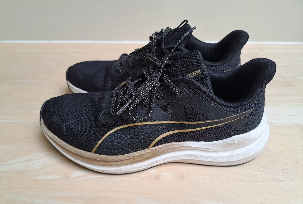 Zwarte sportschoenen, dames, Puma, Enlèvement ou Envoi, Puma, Chaussures de sports, Porté