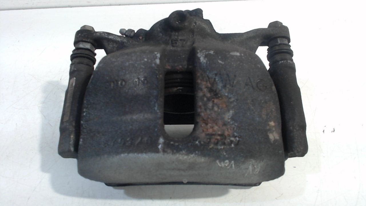 Remklauw rechts voor Volkswagen Golf, Onderdelen@venauto.nl, Van der Ven Autorecycling B.V., Ettenseweg 76, 4706 PB Roosendaal, The Netherlands
