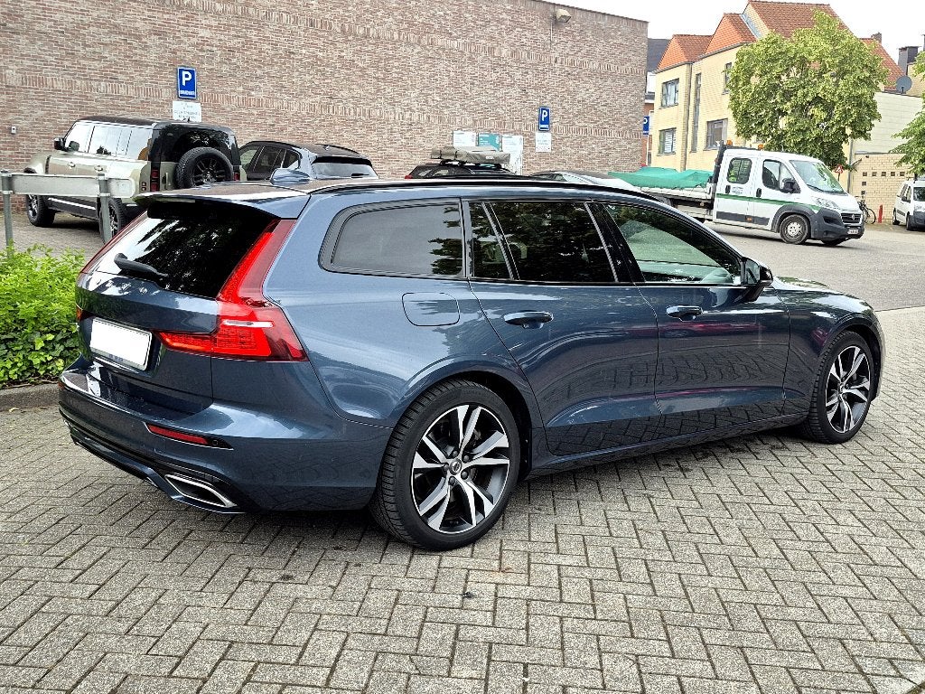 Volvo V60 T6 AWD R-Design | ACC | Adapt LED | Camera | Pano, Auto's, Automaat, Dealer onderhouden, 4 cilinders, 1969 cc