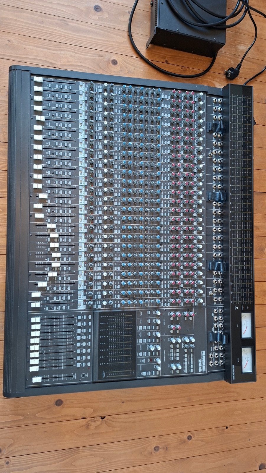 Mackie 24.8 met powersupply, Ophalen of Verzenden