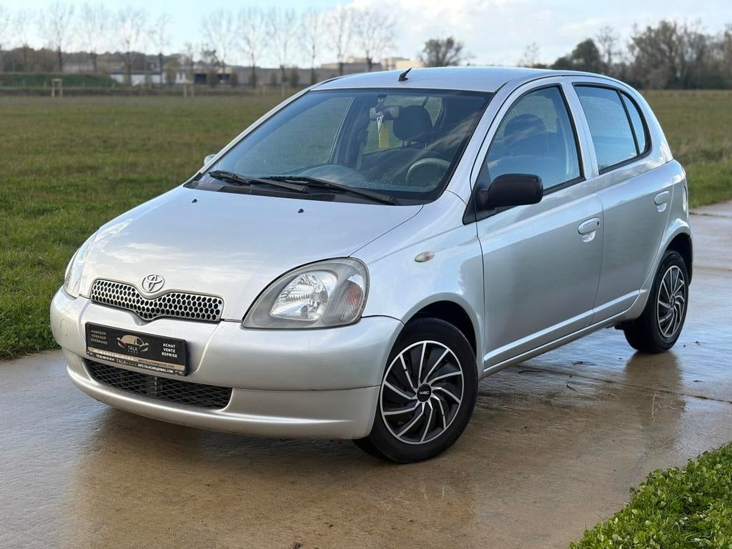 Toyota Yaris 1.33 VVT-I AIRCO - 5 PORTES - 160.000 km - GARA, Auto's, Toyota, Voorwielaandrijving, Stof, 4 cilinders, 5 deurs