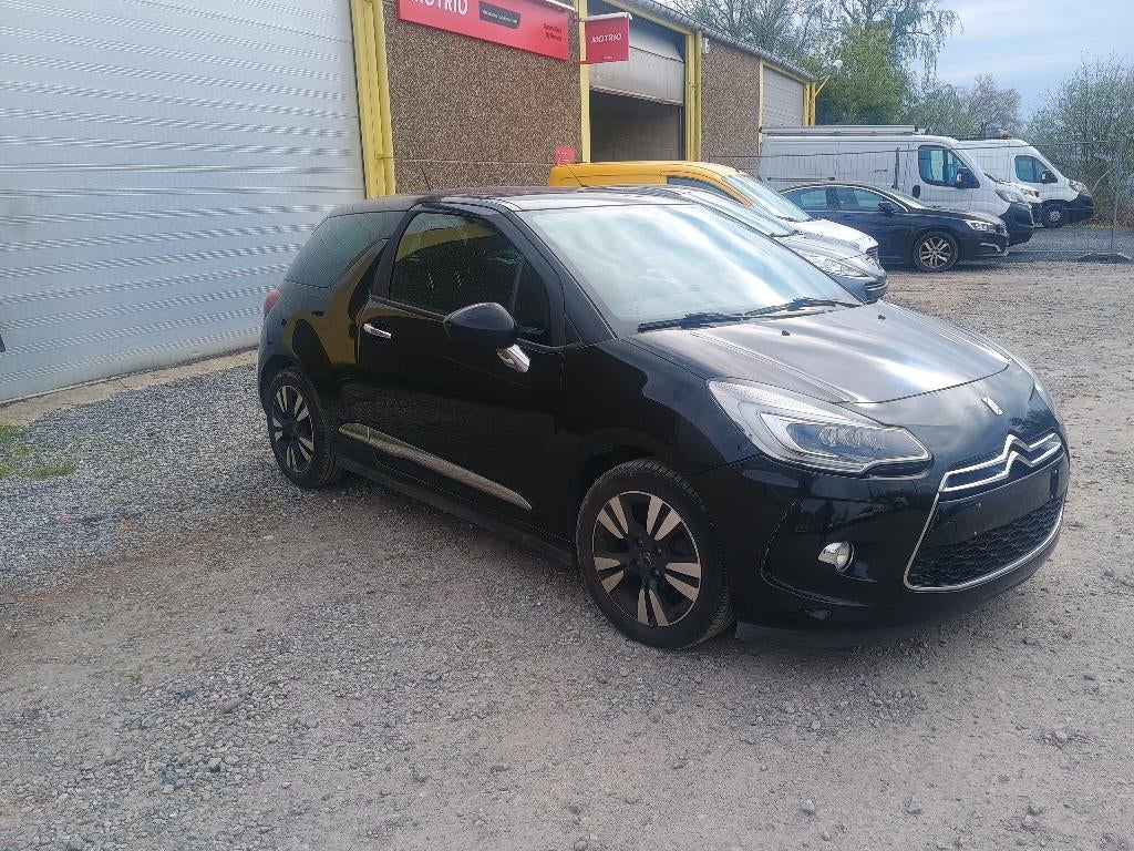 DS3 Bastille - Benzine - Handgeschakeld, Voorwielaandrijving, Stof, 1199 cc, Zwart