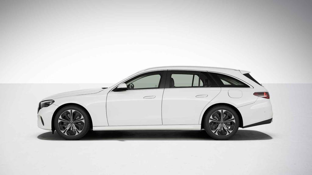 Mercedes-Benz E-Klasse 300 e Break Luxury Line Distronic | S, Auto's, Automaat, Gebruikt, Zwart, Wit