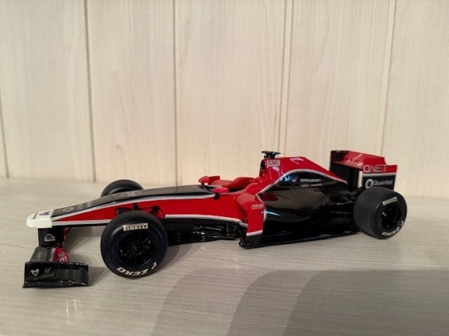 Marussia F1 Team Timo Glock 1/18 Conversion, Ophalen of Verzenden, Zo goed als nieuw, Auto