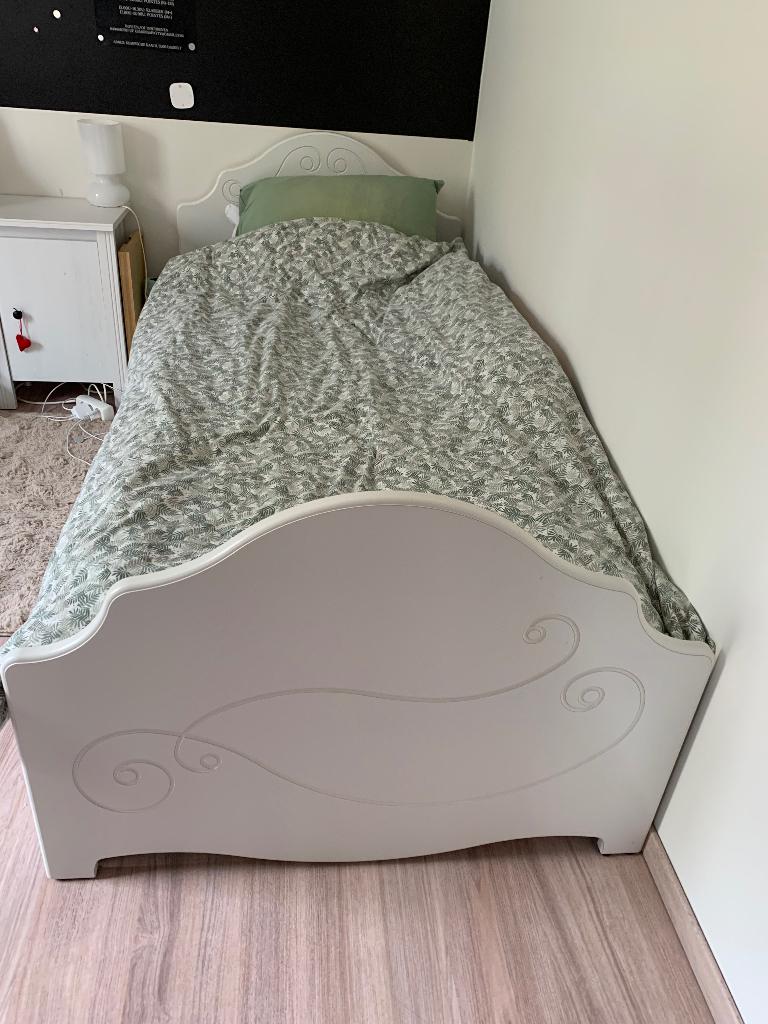 Mooi bed met lade en extra matras, Huis en Inrichting, Slaapkamer | Bedden, Ophalen, 90 cm, Eenpersoons, Wit