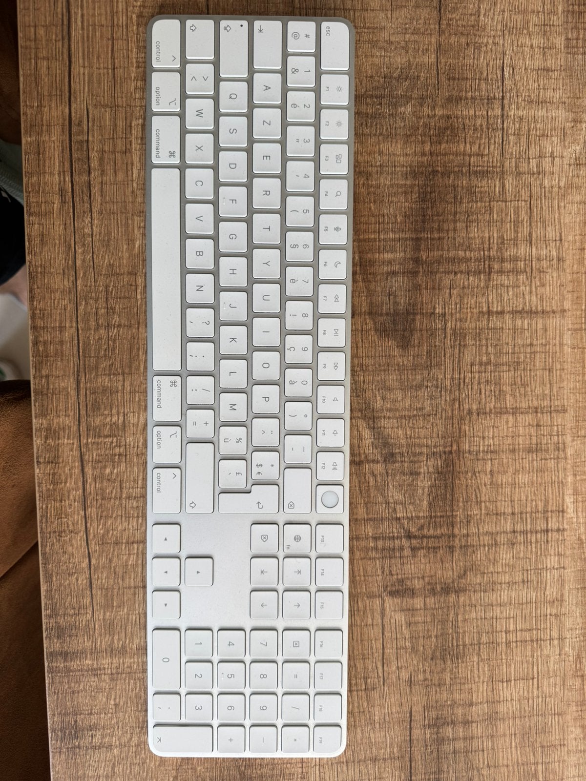 Apple Magic Keyboard met finger touch, Computers en Software, Ophalen, Azerty, Zo goed als nieuw