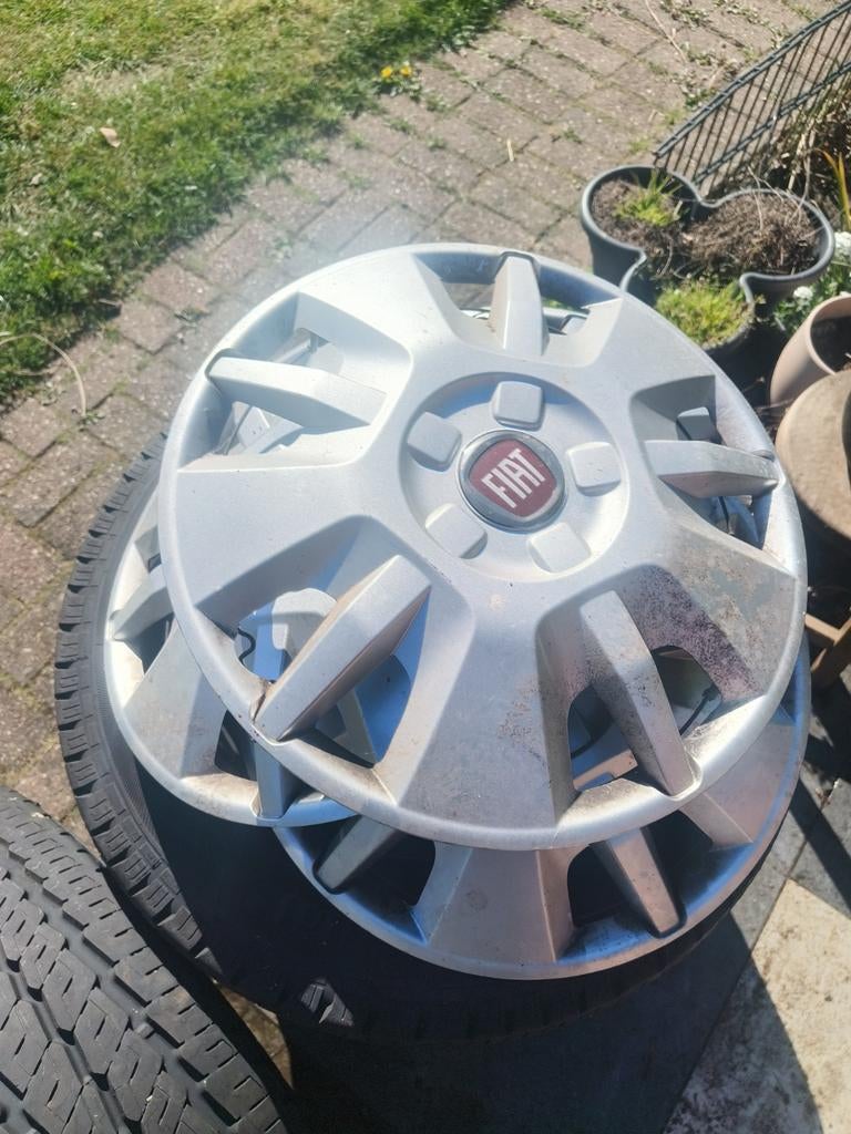 Camper banden op velg, Ophalen, Band(en)
