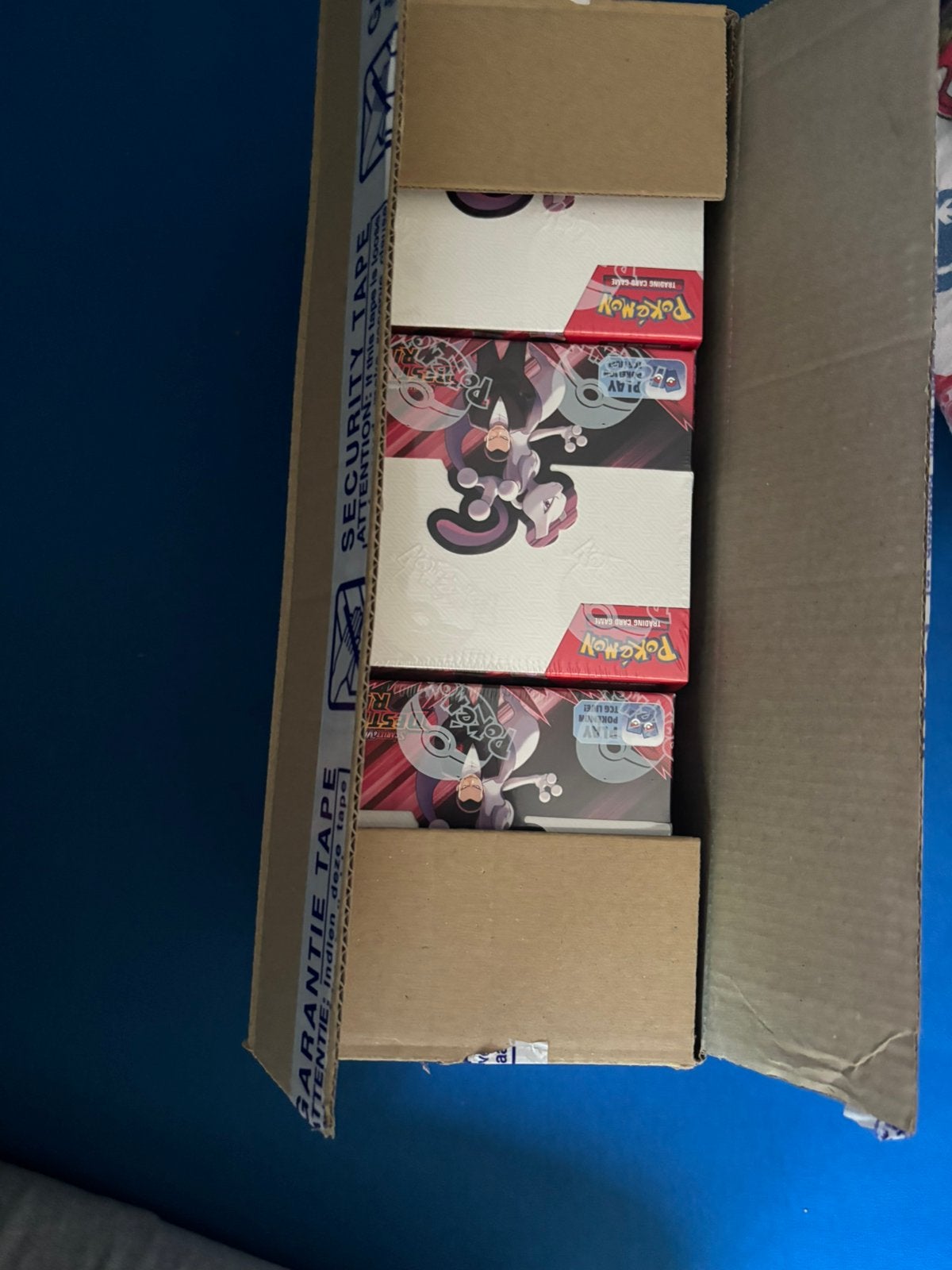 Open destined rivals case!!!!, Hobby en Vrije tijd, Ophalen, Zo goed als nieuw, Booster