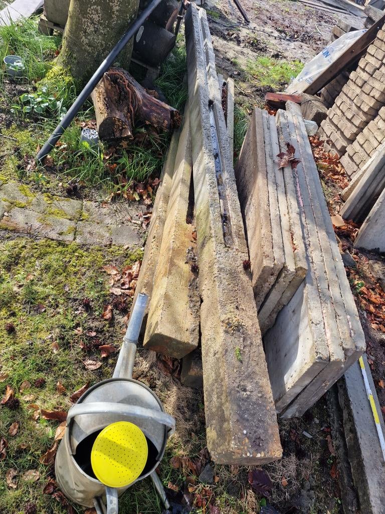 Betonnen platen met pin, Ophalen, Palen