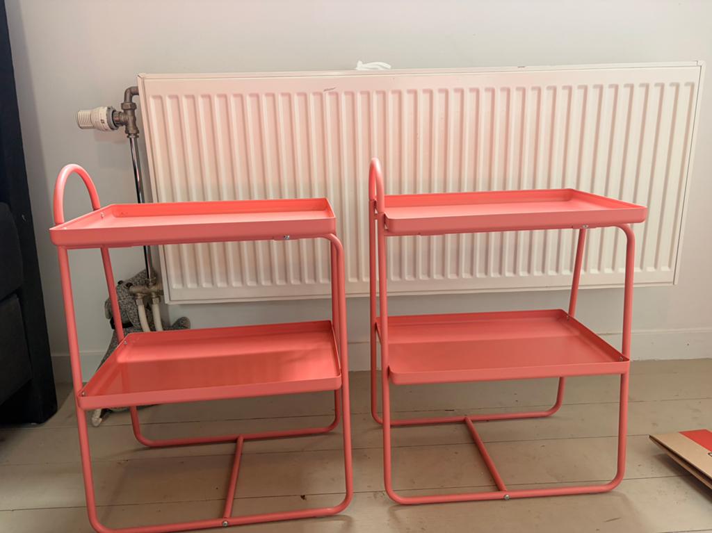 2 Hattassen nachtkastjes/bijzetkastjes ikea, Huis en Inrichting, Slaapkamer | Nachtkastjes, Ophalen, Nieuw