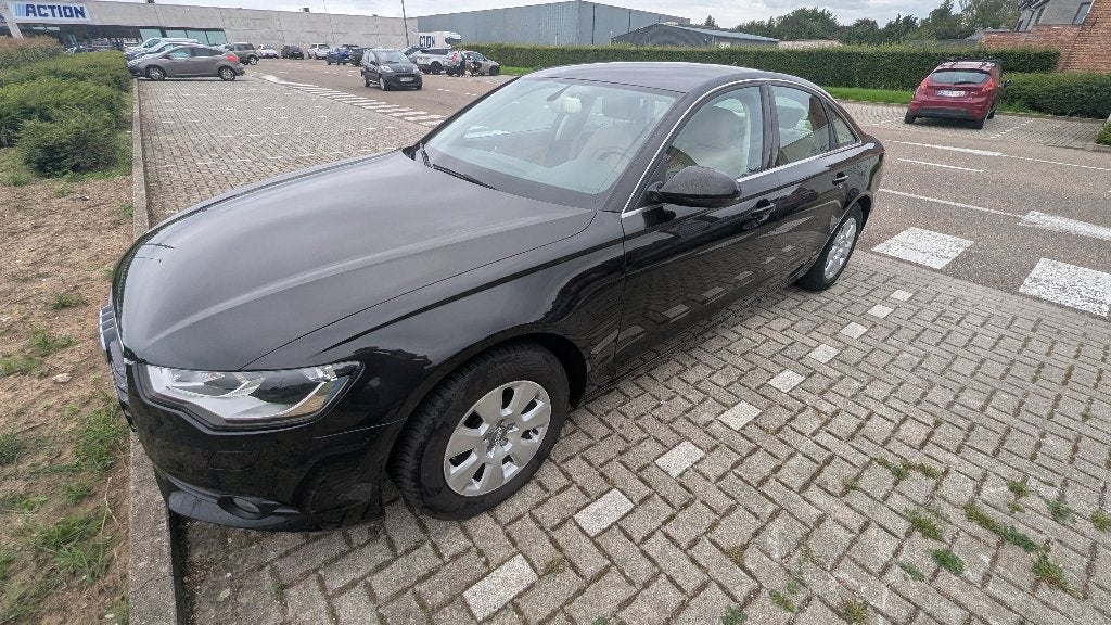 Audi A6 Limousine 2013, Auto's, Beige, 4 cilinders, Parkeersensor, Zwart