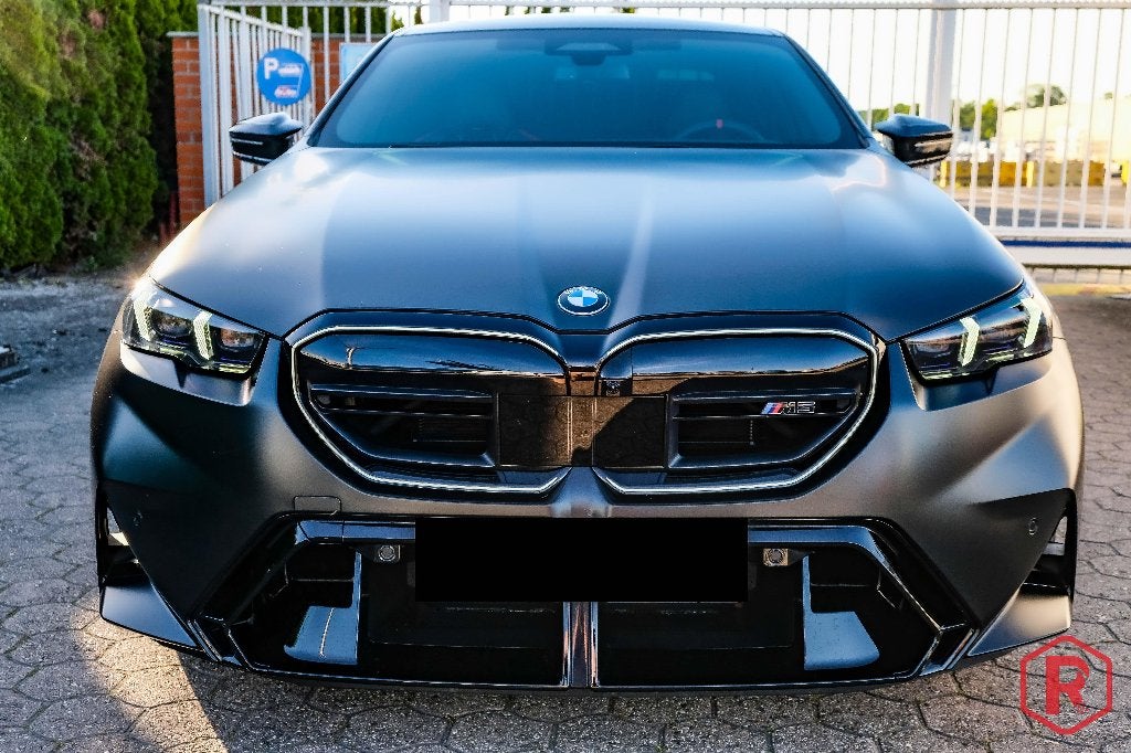 BMW M5 4.4 V8 727pk B&W 50%aftrekbaar BTWwagen Garantie, Auto's, BMW, Automaat, Euro 6, 4 cilinders, Zwart